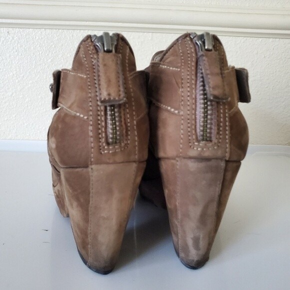 Eileen Fisher Watt Nubuck Bootie Taupe Women's Size 8 - Picture 5 of 13